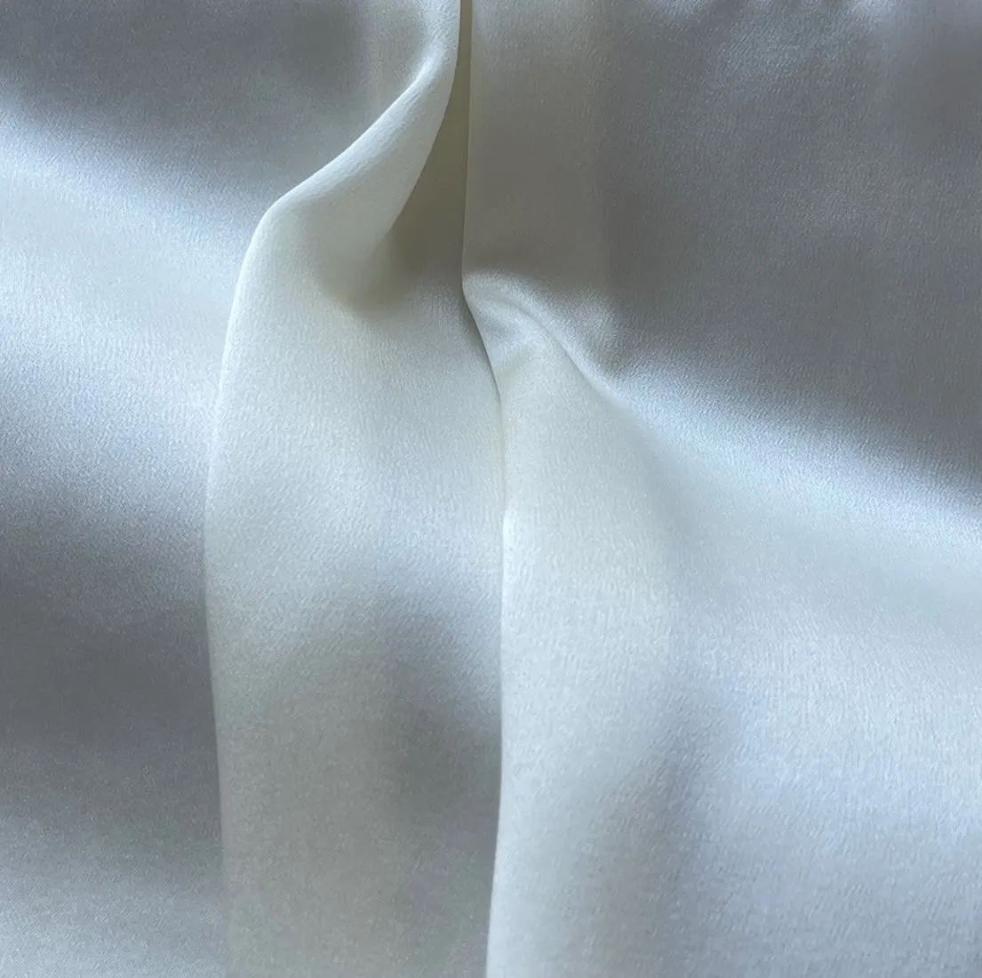 Flickering Pale Ivory Silk Satin Charmeuse (Made in Italy)