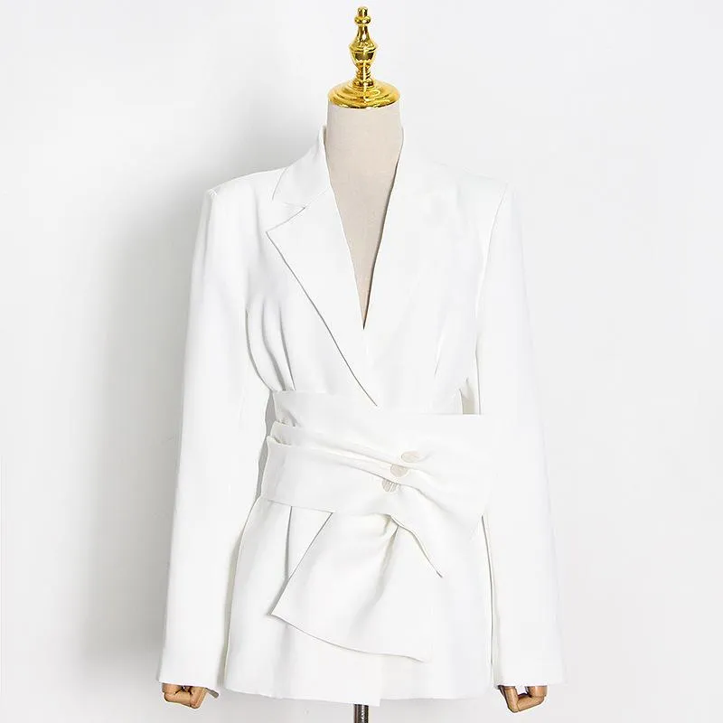 Luxury classsy white blazers with Belt